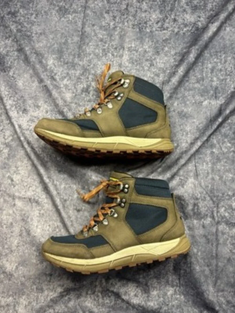 LL Bean Mountain Classic Mens Size 8 Brown Waterproof Hiking Boots Camping